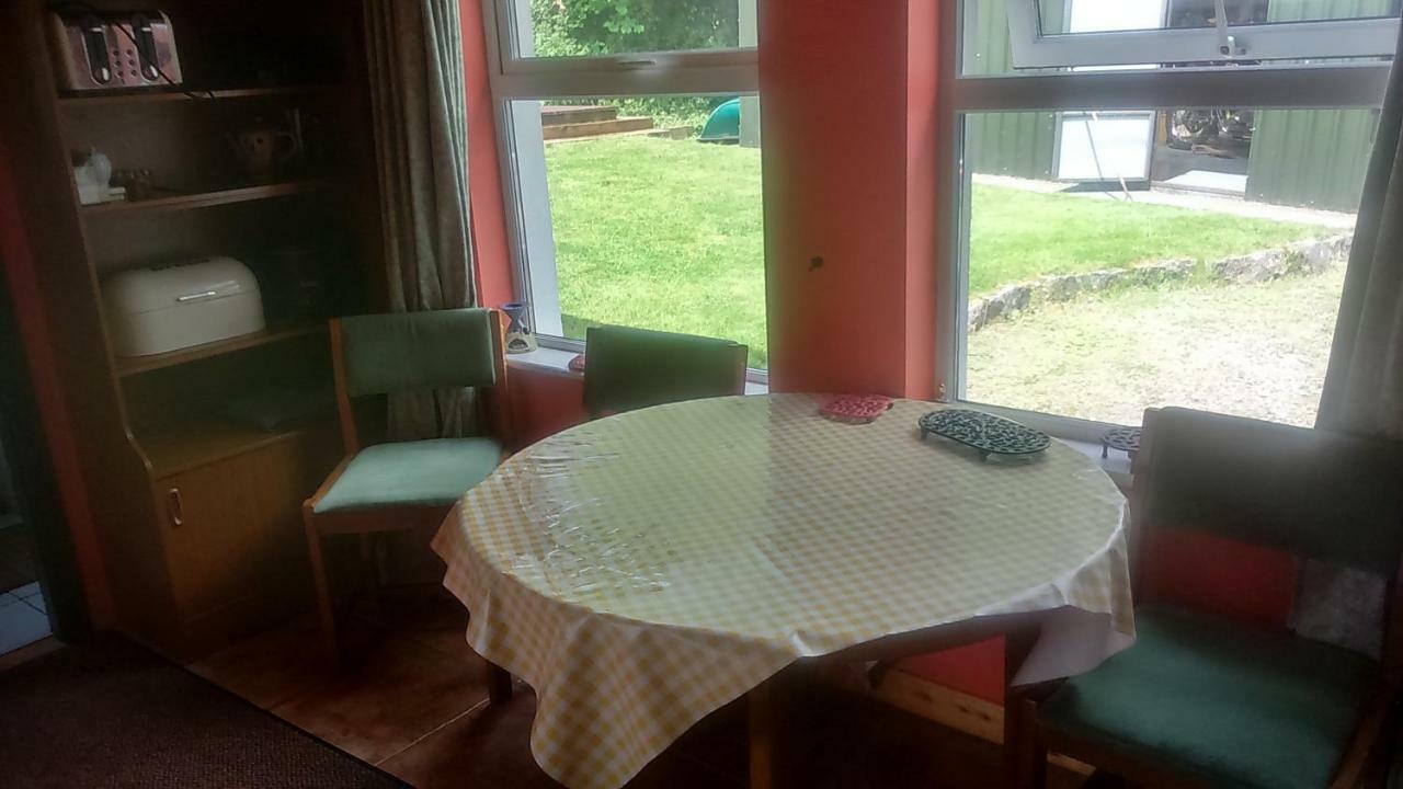 Cosy Lakeside Cottage John'S Hollow Headford 외부 사진